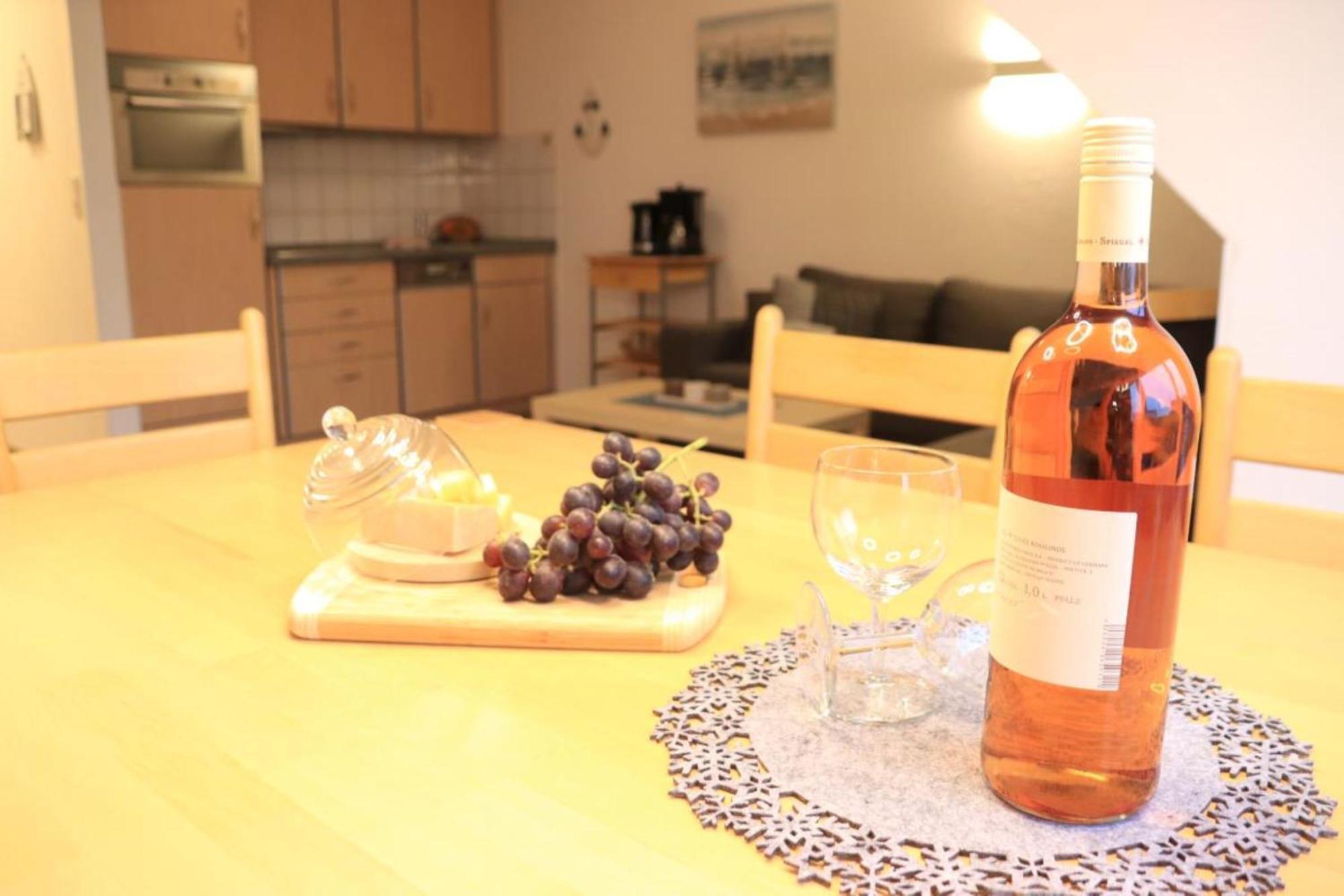Ferienwohnung Mit Seeblick Und Schwimmbadnutzung In 쿡스하펜 외부 사진